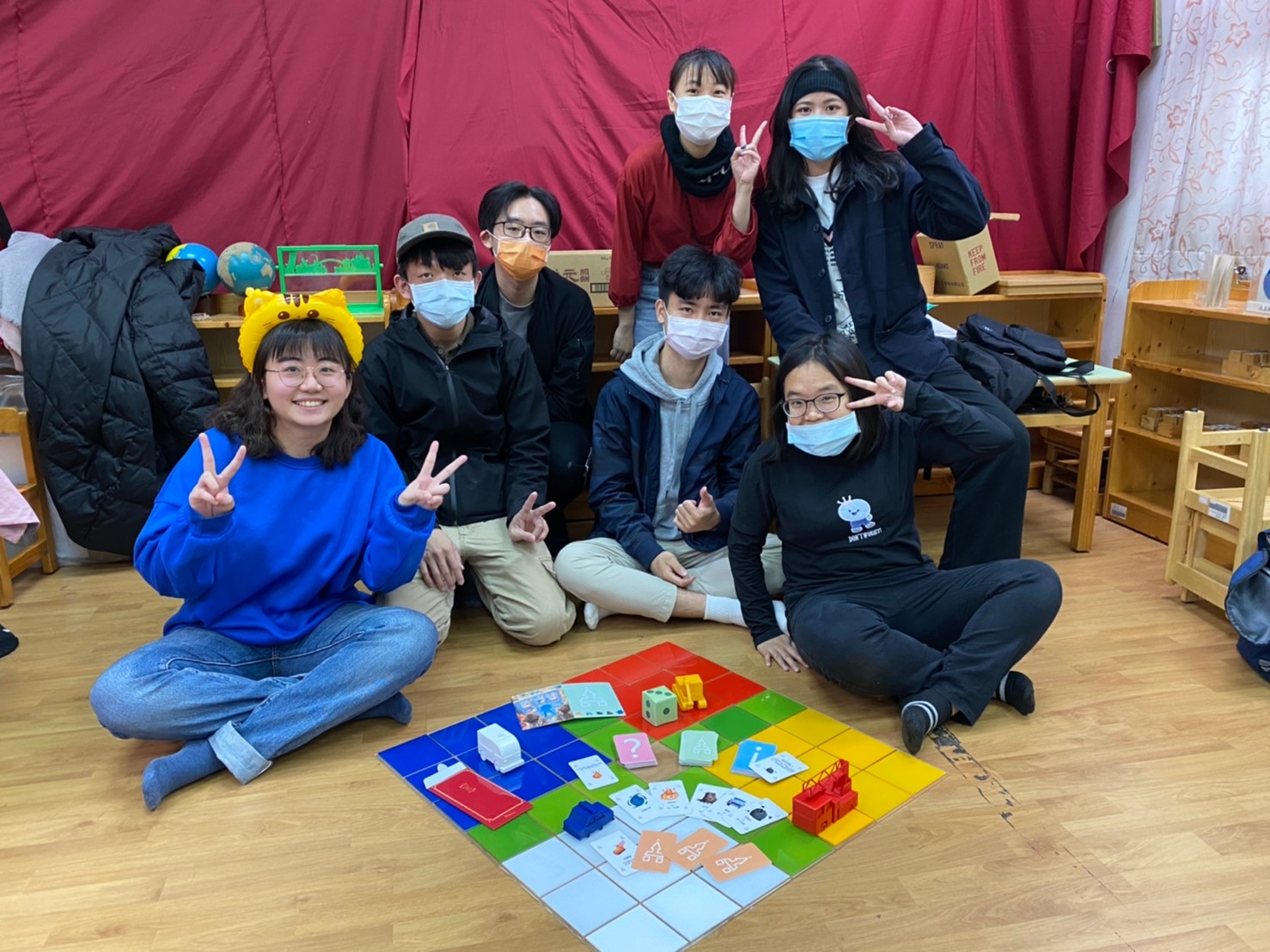 「創造棋蹟公司」同學們，設計出3-6歲幼兒的教具，激發幼兒好奇心和學習興趣。